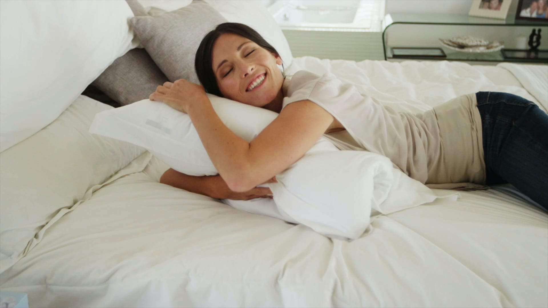 Hybrid Pillows Hybrid Cooling & Memory Foam PureCare